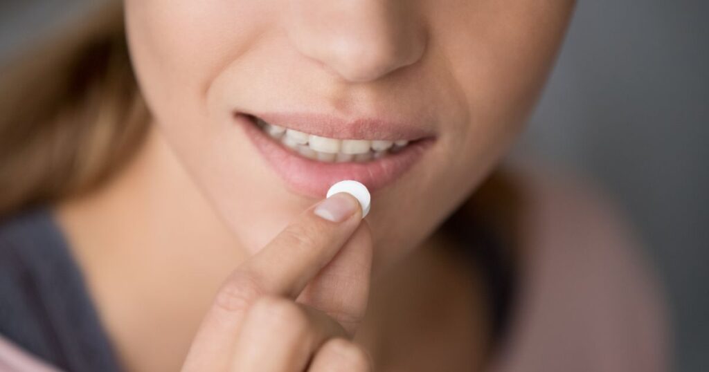 what is naltrexone